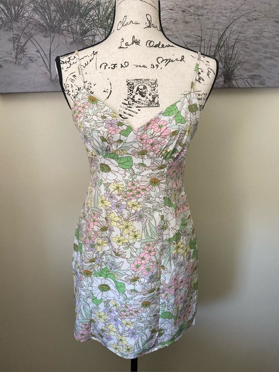 RSQ Dresses & Skirts - RSQ Tilly’s white floral spaghetti-strap mini dress, pink/green/yellow, size M